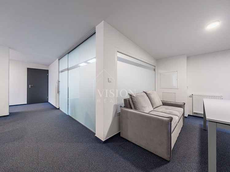 Pronájem kanceláře 130 m² - foto 4
