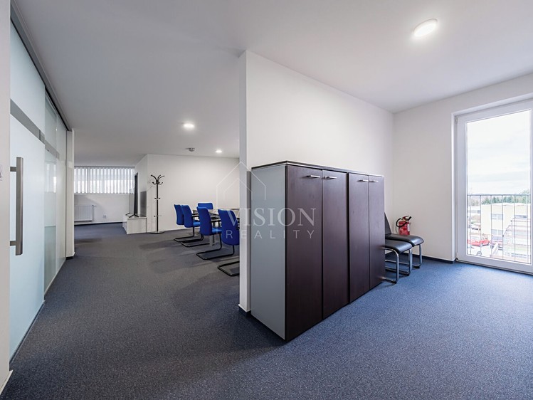 Pronájem kanceláře 130 m² - foto 5