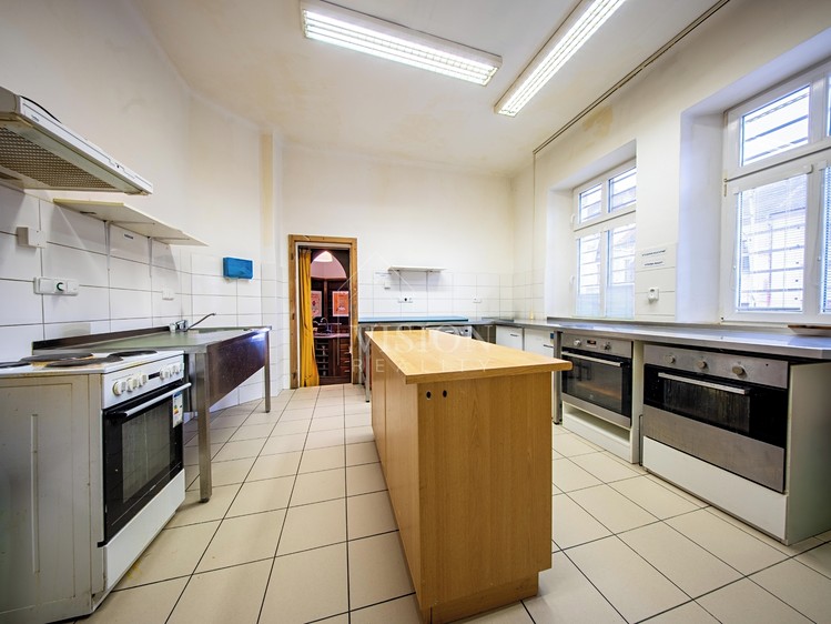 Pronájem kanceláře 86 m² - foto 4