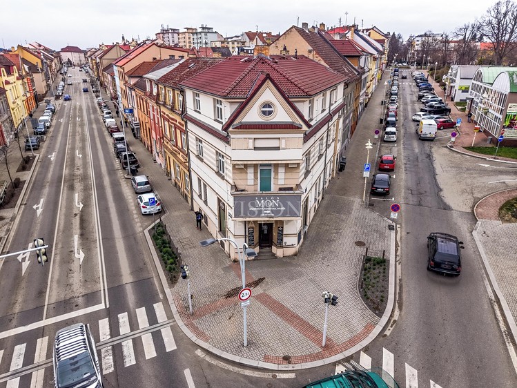 Pronájem kanceláře 86 m² - foto 1