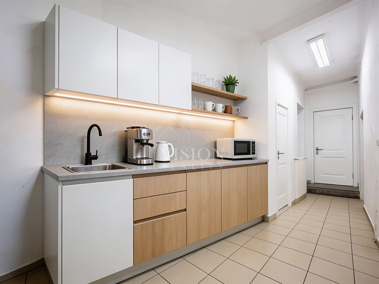 Pronájem kanceláře 86 m² - foto 6