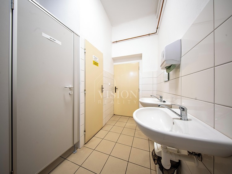 Pronájem kanceláře 86 m² - foto 8