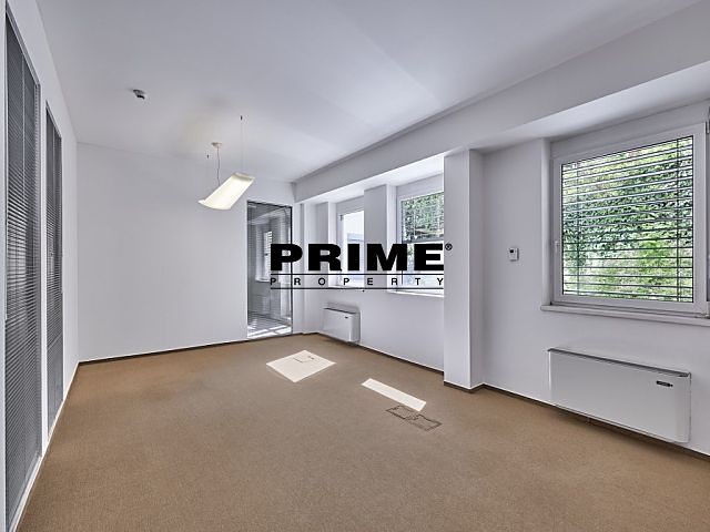 Pronájem kanceláře 101 m² - foto 1