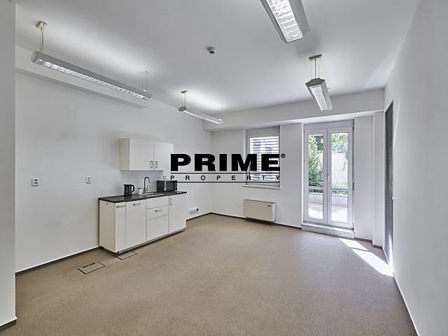 Pronájem kanceláře 101 m² - foto 5