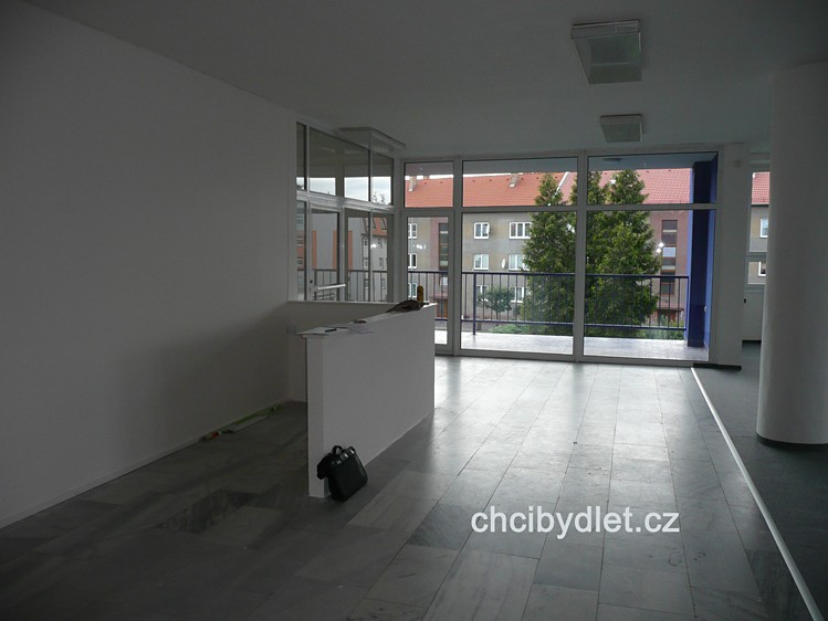 Pronájem obchodního prostoru 158 m² - foto 4