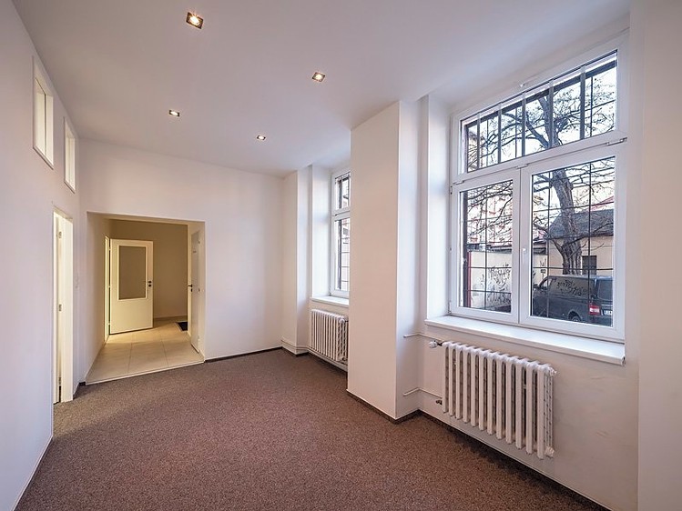 Pronájem kanceláře 78 m² - foto 4