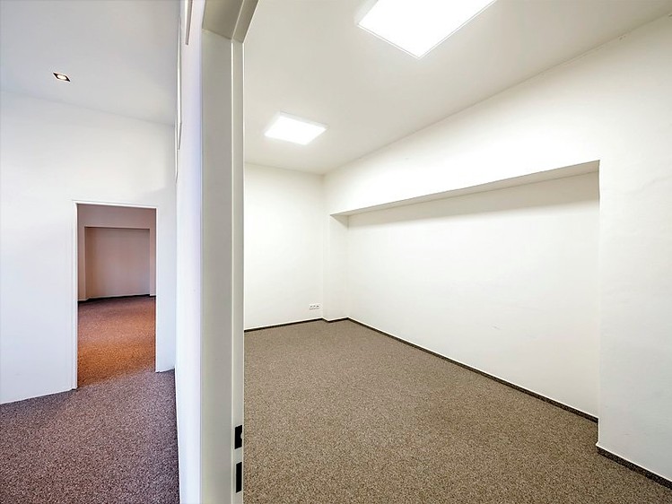 Pronájem kanceláře 78 m² - foto 6