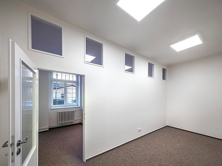 Pronájem kanceláře 78 m² - foto 5