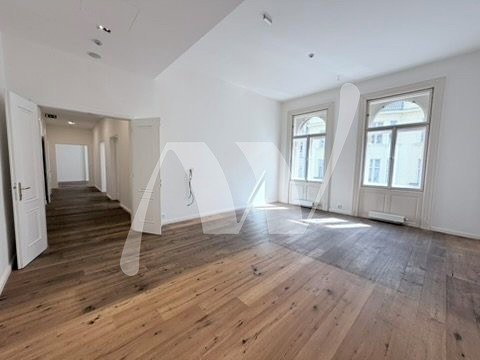 Pronájem kanceláře 179 m² - foto 3