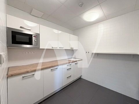 Pronájem kanceláře 179 m² - foto 5