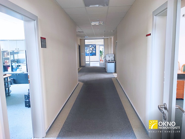 Pronájem kanceláře 43 m² - foto 5