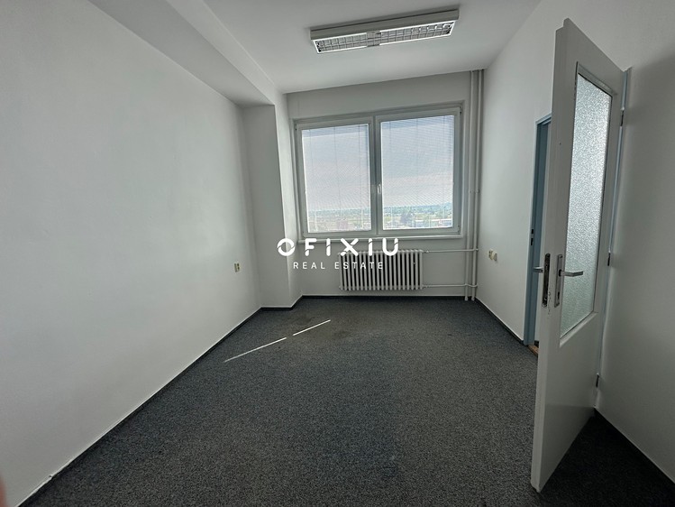Pronájem kanceláře 600 m² - foto 7