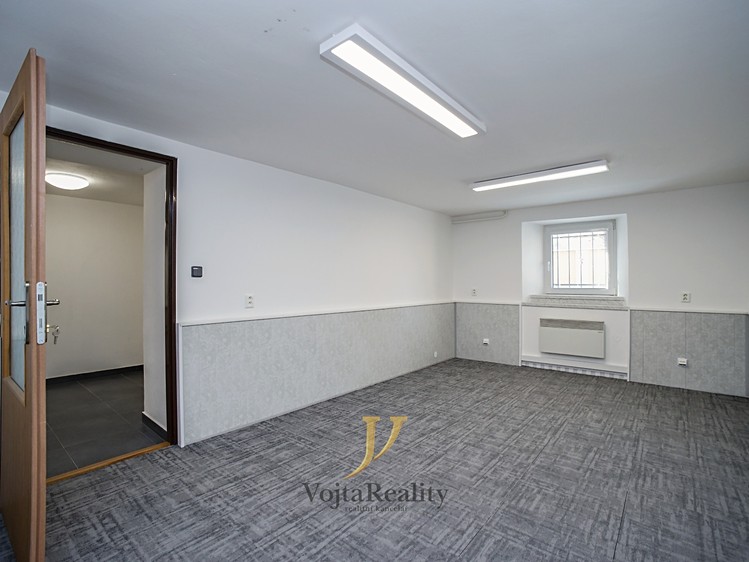 Pronájem kanceláře 65 m² - foto 2