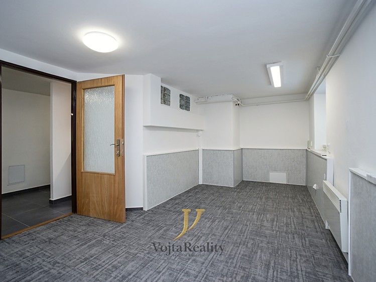 Pronájem kanceláře 65 m² - foto 8