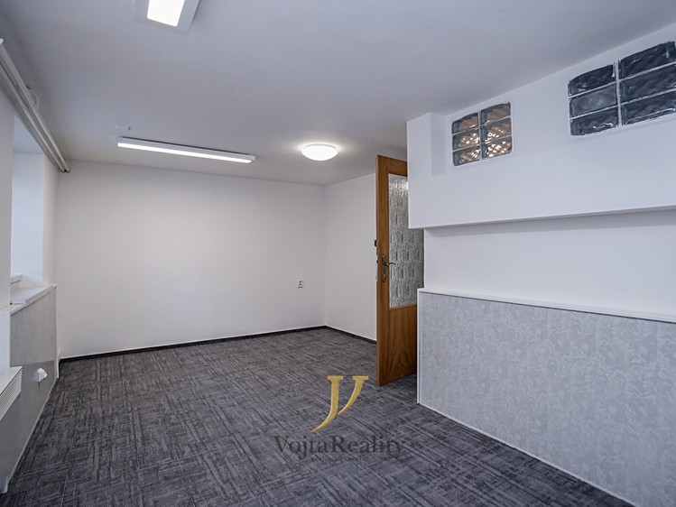 Pronájem kanceláře 65 m² - foto 6