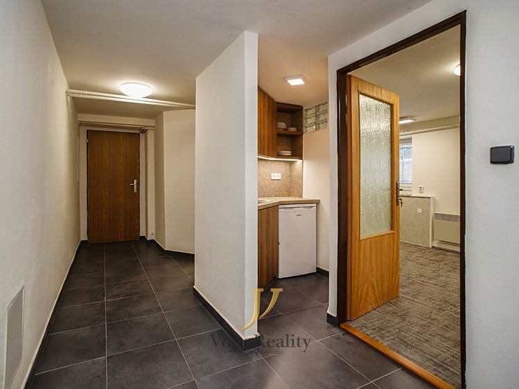 Pronájem kanceláře 65 m² - foto 7