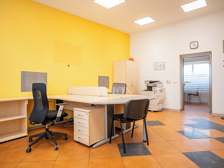 Pronájem kanceláře 30 m² - foto 7