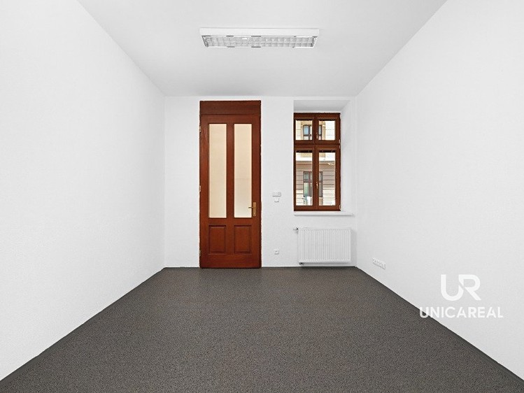 Pronájem obchodního prostoru 32 m² - foto 2