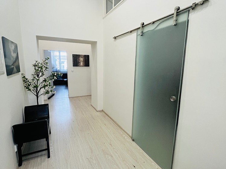 Pronájem kanceláře 95 m² - foto 2