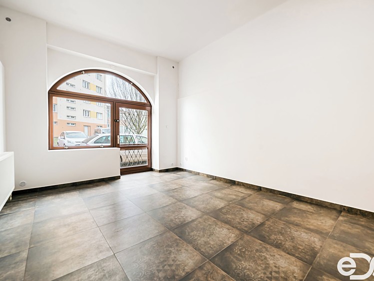 Pronájem obchodního prostoru 41 m² - foto 4
