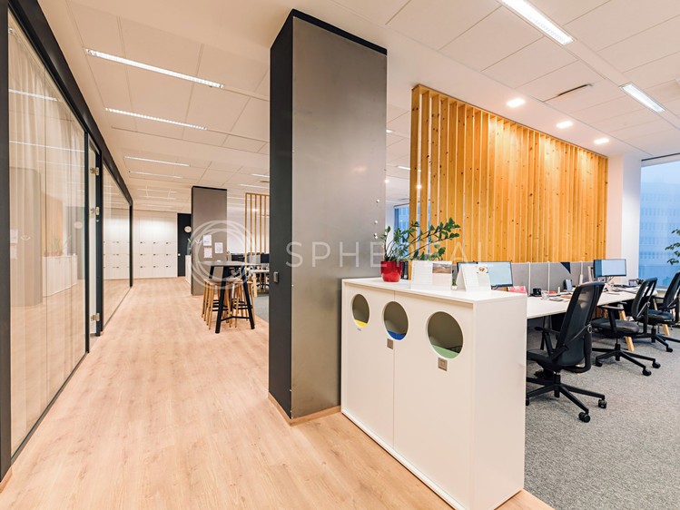 Pronájem kanceláře 568 m² - foto 2