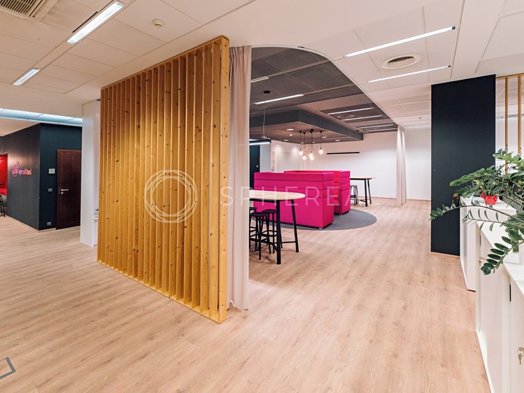 Pronájem kanceláře 568 m² - foto 3