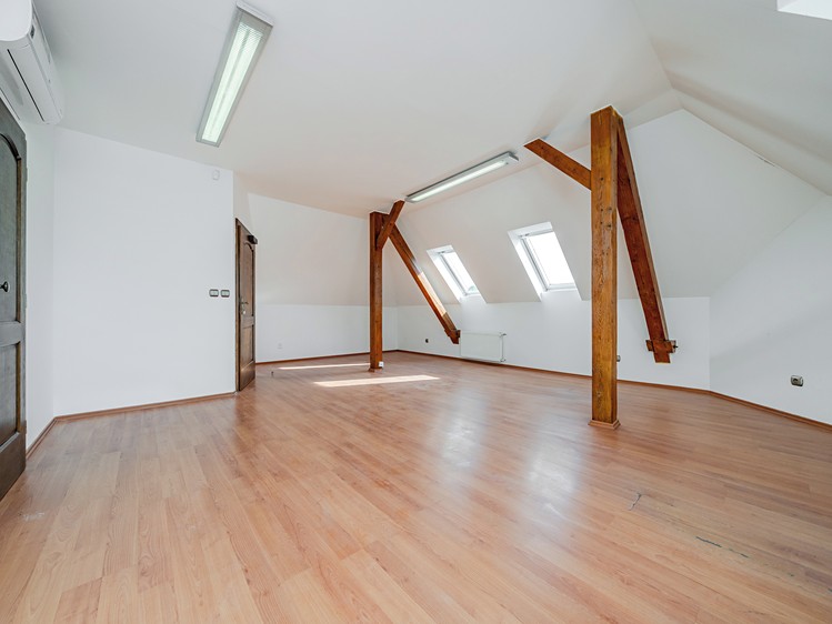 Pronájem kanceláře 38 m² - foto 8