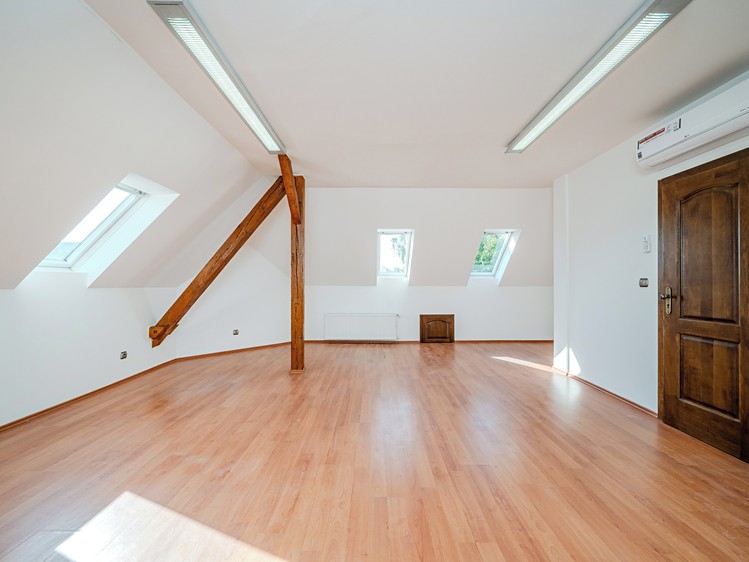 Pronájem kanceláře 38 m² - foto 6