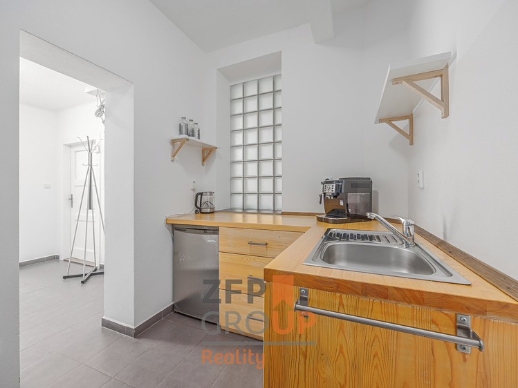 Pronájem kanceláře 12 m² - foto 3