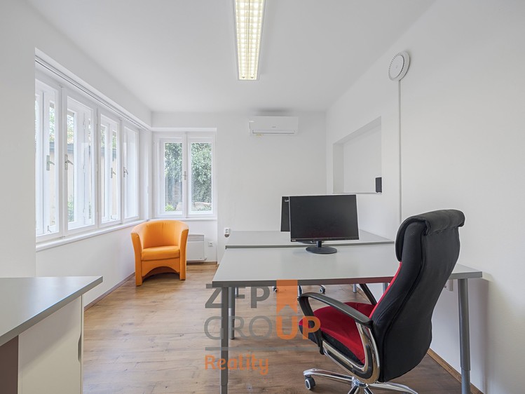 Pronájem kanceláře 12 m² - foto 5
