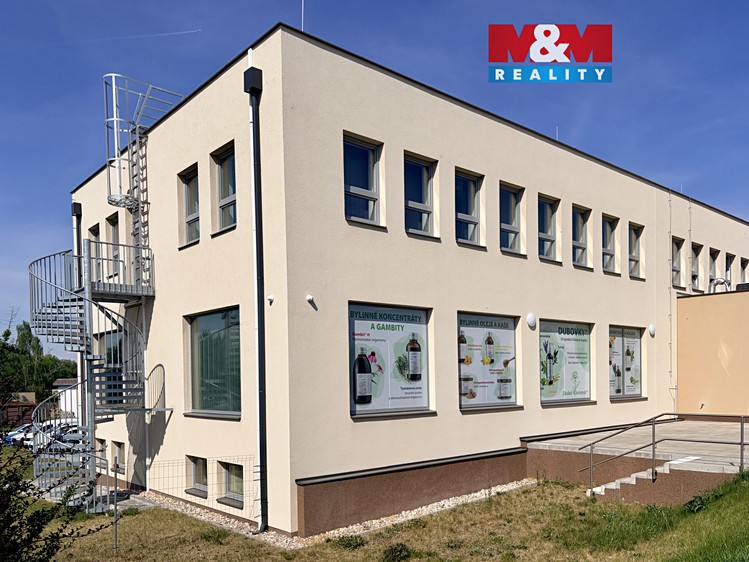 Pronájem kanceláře 140 m² - foto 1