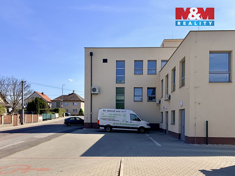 Pronájem kanceláře 140 m² - foto 5