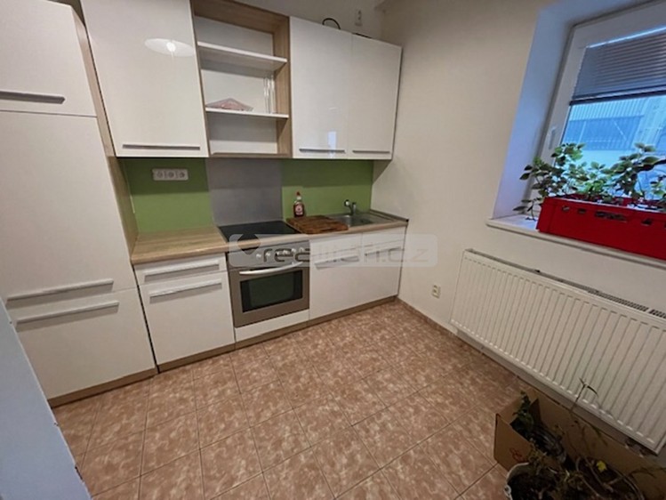 Pronájem kanceláře 60 m² - foto 1
