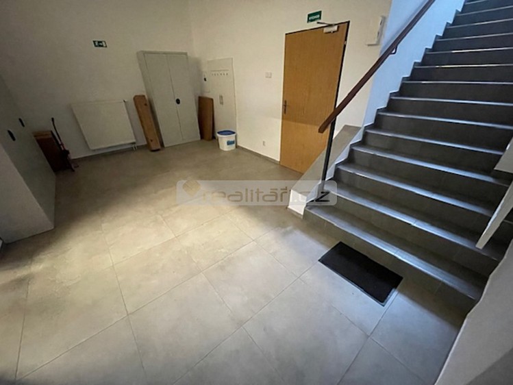 Pronájem kanceláře 60 m² - foto 5