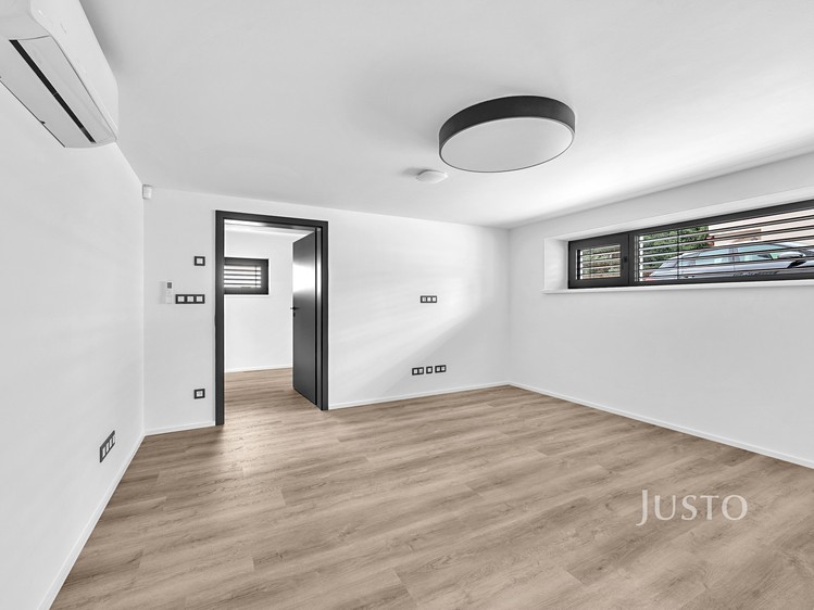 Pronájem kanceláře 33 m² - foto 3
