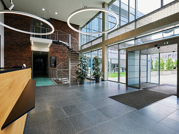 Pronájem kanceláře 1 500 m² - foto 5