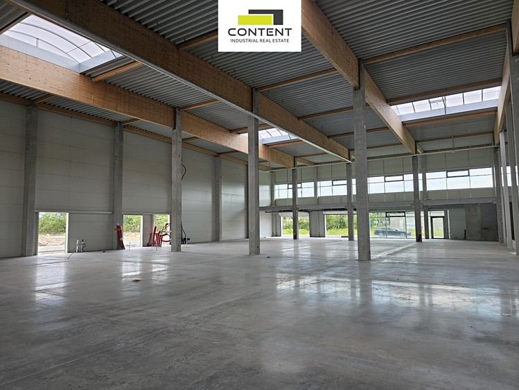 Pronájem skladového prostoru 3 000 m² - foto 1