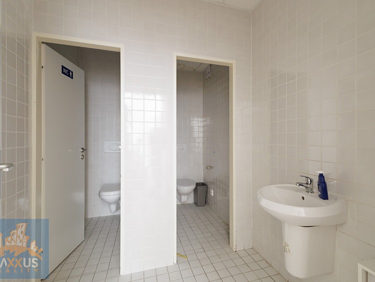 Pronájem obchodního prostoru 142 m² - foto 5