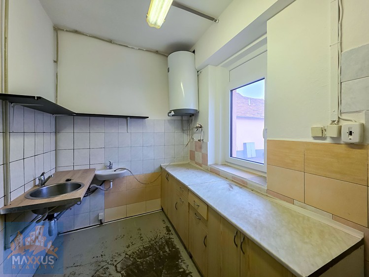 Pronájem výrobní haly, prostoru 220 m² - foto 2