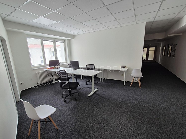 Pronájem kanceláře 90 m² - foto 3