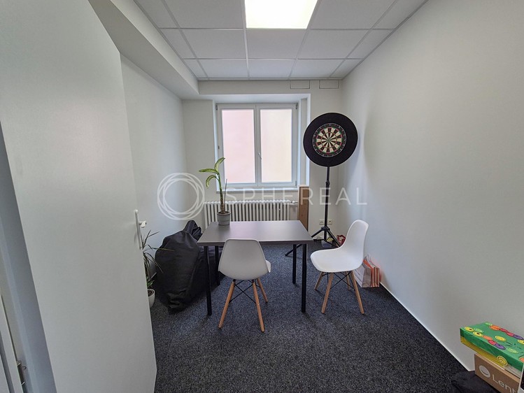 Pronájem kanceláře 90 m² - foto 4