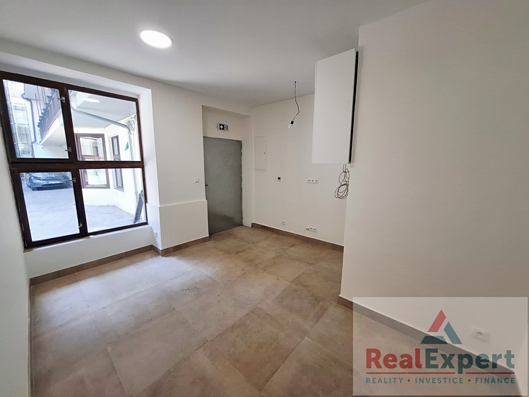 Pronájem obchodního prostoru 70 m² - foto 3