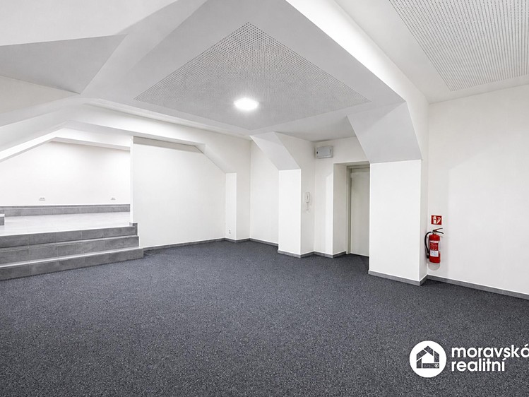 Pronájem kanceláře 31 m² - foto 4