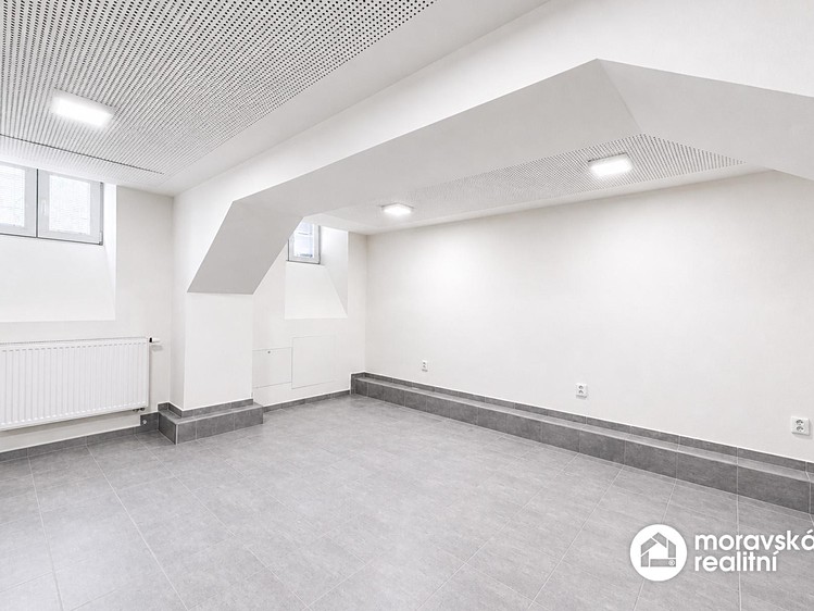 Pronájem kanceláře 31 m² - foto 5