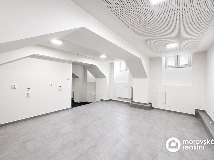 Pronájem kanceláře 31 m² - foto 6