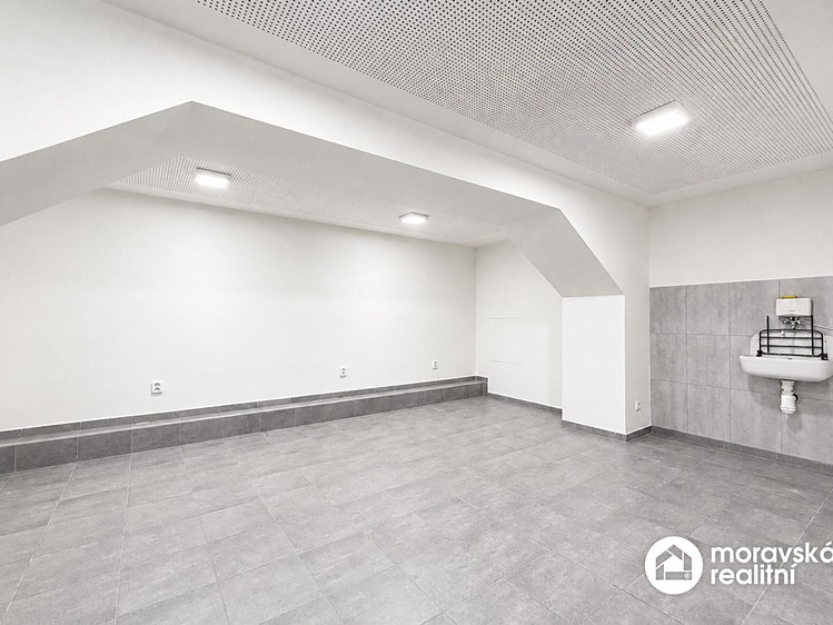 Pronájem kanceláře 31 m² - foto 7