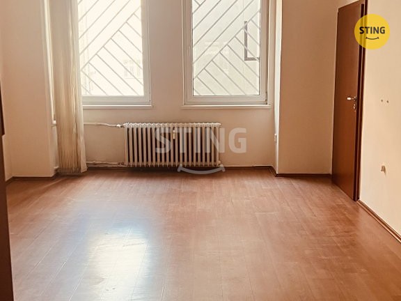 Pronájem kanceláře 132 m² - foto 3