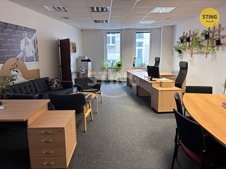 Pronájem kanceláře 132 m² - foto 2