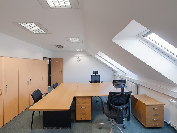 Pronájem kanceláře 86 m² - foto 3