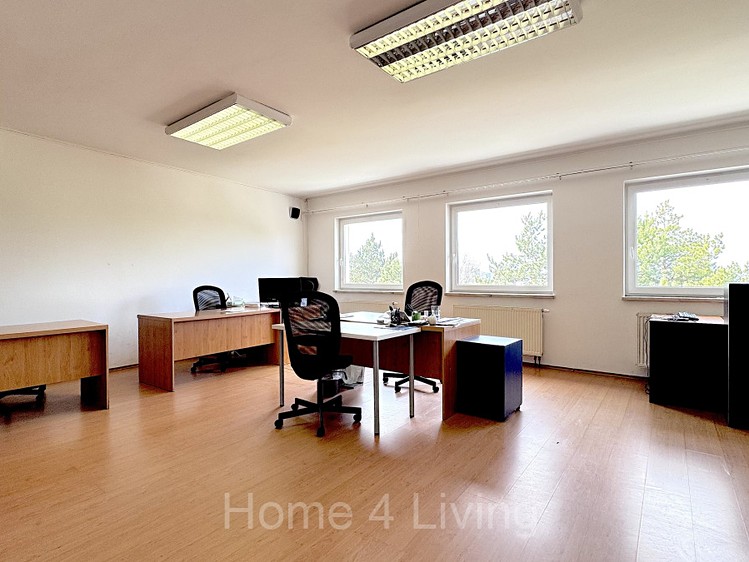 Pronájem kanceláře 150 m² - foto 1